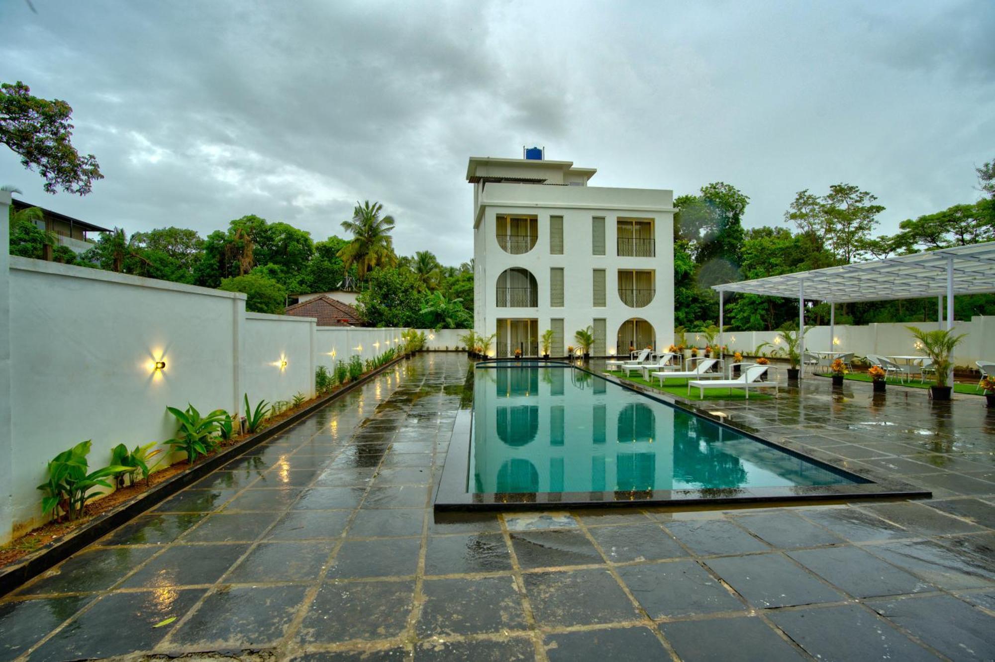 Goa Courtyard By The Porto Arpora Hotel Baga Eksteriør billede